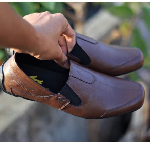 ENOZSTORE - Slop Kasual Pria Kulit Asli Sepatu Slip On Formal Kerja Casual Keren Trendy Kekinian Nyaman Ringan Elegant Bagus