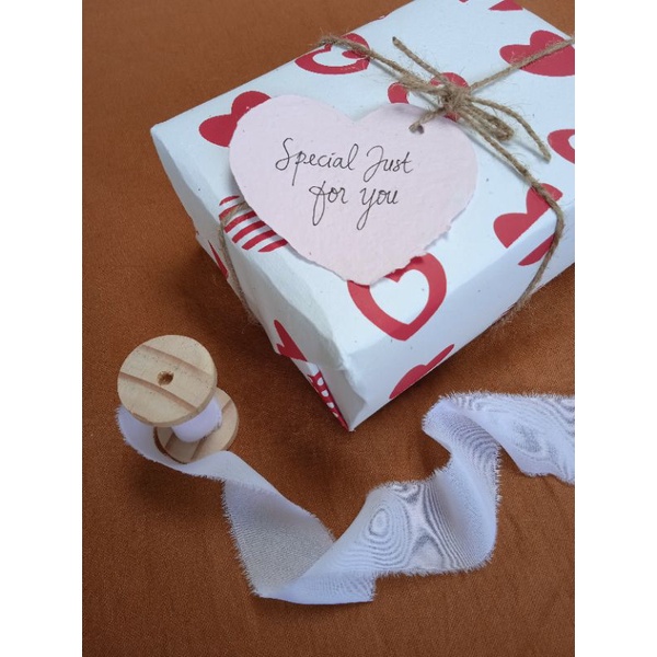 

Kertas Kado Ramah Lingkungan Warna Putih Ukuran A3