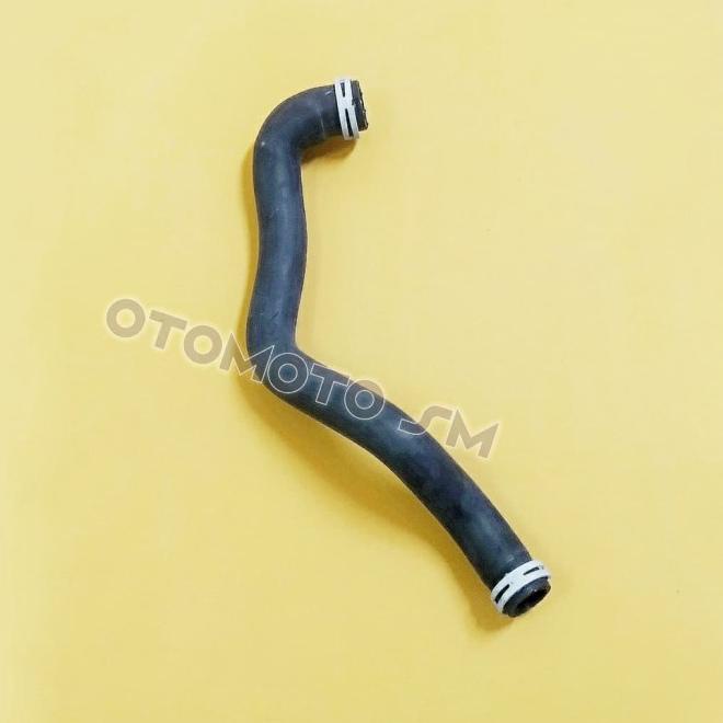 Selang Radiator Atas Ford Fiesta