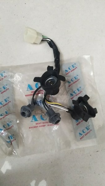 SOKET LAMPU DEPAN SATRIA FU