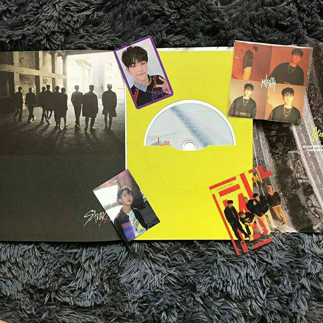 Stray Kids Clé 1 : Miroh Limited Edition Unsealed
Sharing Goods