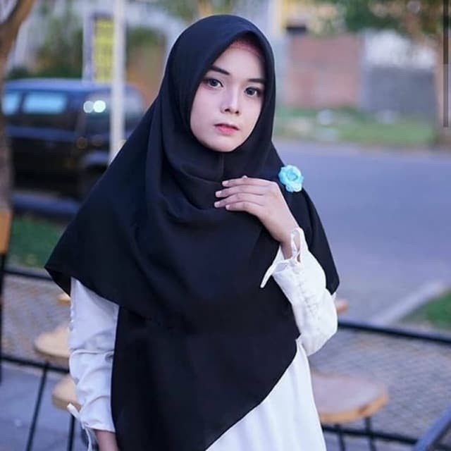 Jilbab Segiempat Polos Syari 130cm x 130cm Jilbab Segiempat Syari