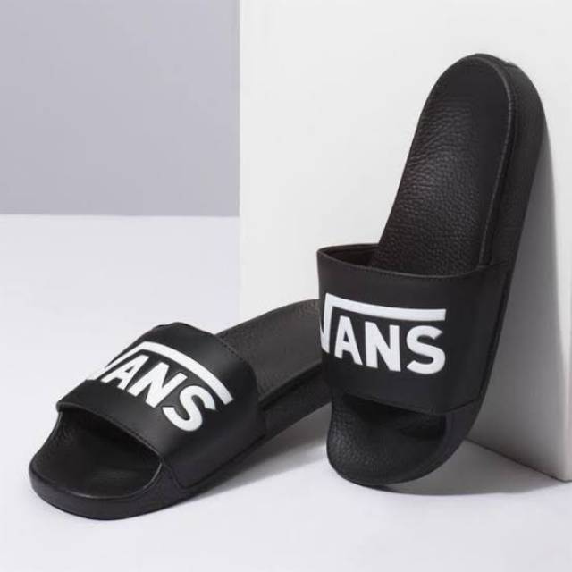 Sendal Pria Slide Kickers Urban Bahan Kulit Santai Nyaman Jalan NgemalL HangOut Kekinian Semi Formal