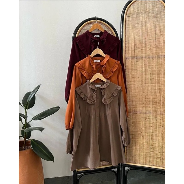 Brenda Blouse by Vlowy