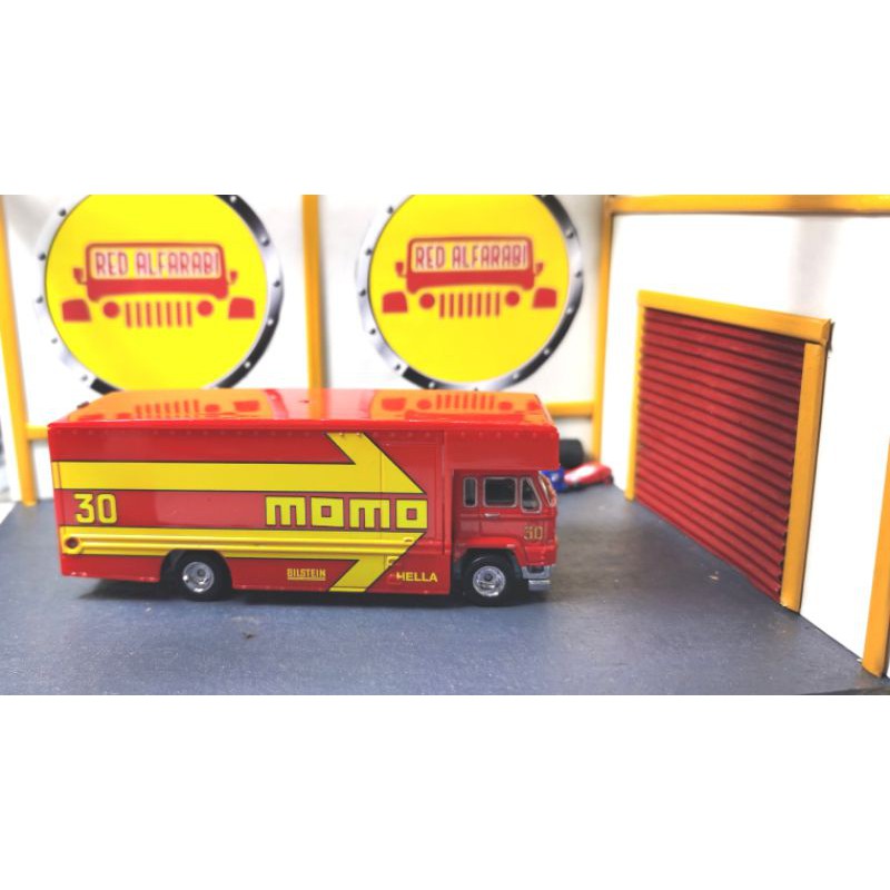 Hot Wheels Team Transport Momo HotWheels Truck Fleet Flyer Merah Momo Ban Karet