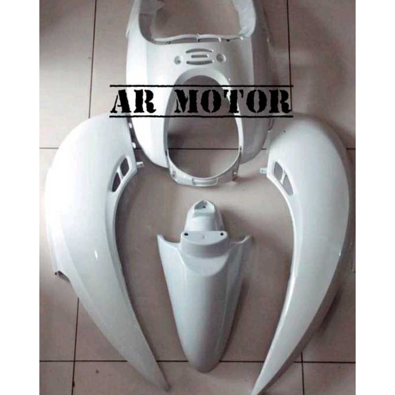 FULL BODY SCOOPY KARBU PUTIH 2010-2013