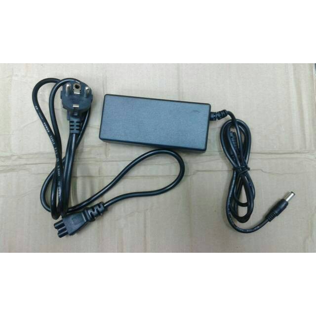 Unik Adaptor DVR Avtech 19 Volt / Adaptor Avtech Diskon