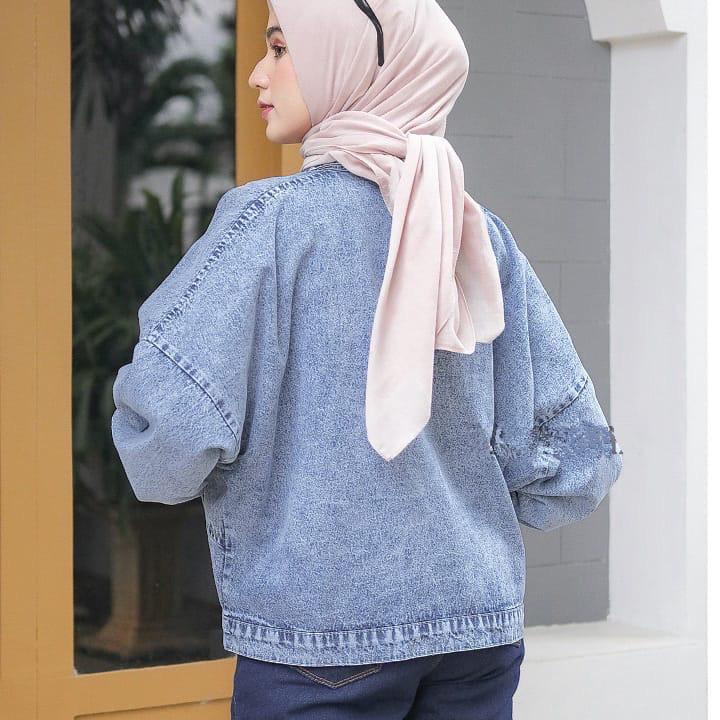 WOW-Lalita Jaket Jeans Oversize Wanita