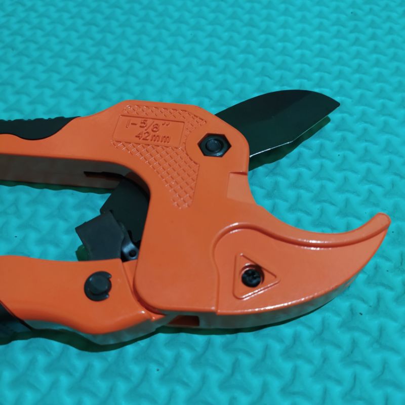 

Gunting Pipa Pvc 42mm / Gunting Paralon