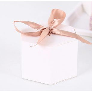 

Kotak PITA SEGI6 , BOX SOUVENIR , KOTAK hadiah fancy , KOTAK perhiasan - Putih