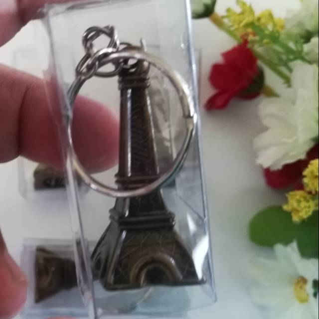 100biji Gantungan kunci menara eiffel kemas mika /SOUVENIR Pernikahan gantungan kunci menara eiffel