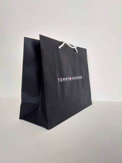 PAPER BAG BRANDED PAPERBAG TOMMY HILFIGER SIZE M tersedia harga grosir lebih hemat