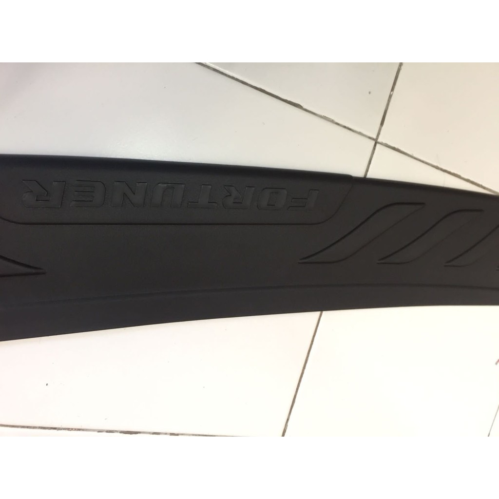 All New Fortuner Sillplate Belakang Hitam JSL / Rear Scuff Plate Black