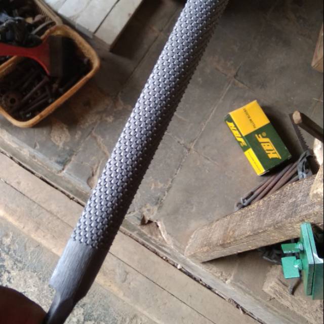 kikir kayu setengah lingkaran