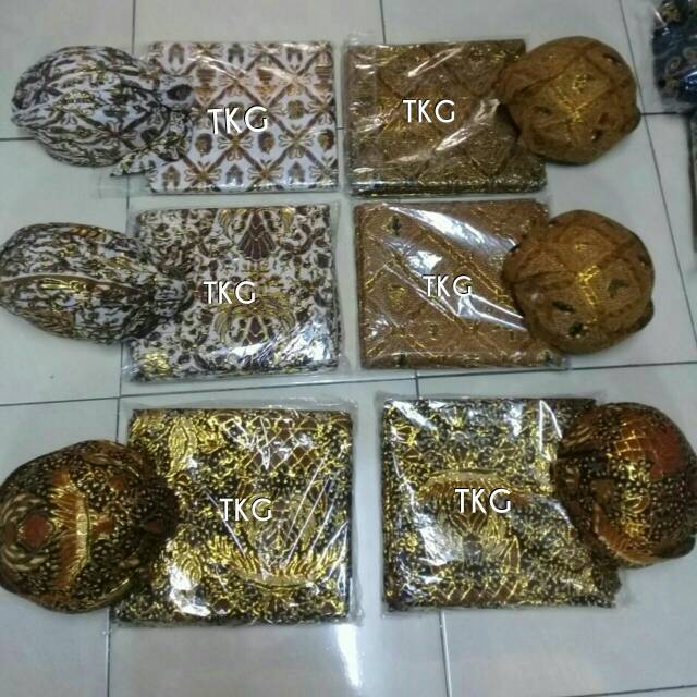 Paket Hemat Couple Kain Jarik Pengantin dan Blangkon