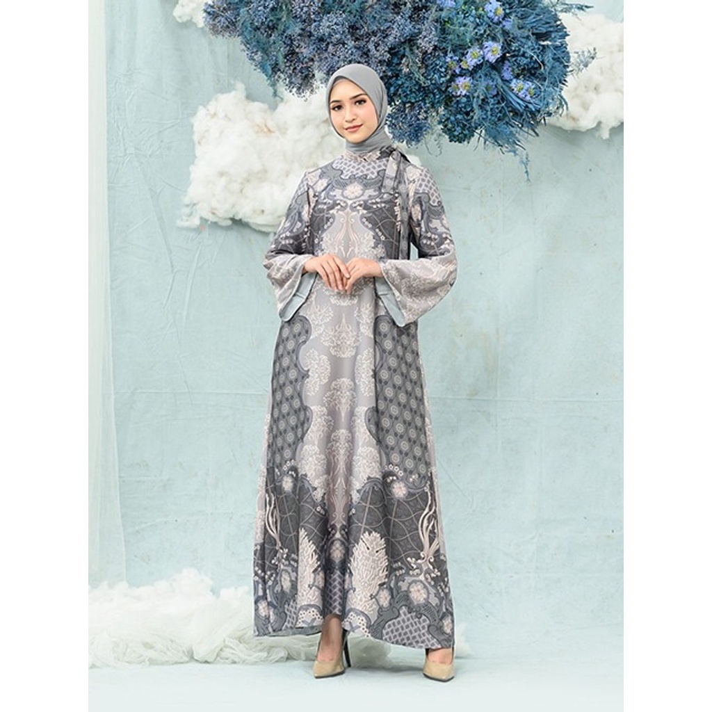 Clarissa Dress In Lilac Gray - Wearing Klamby