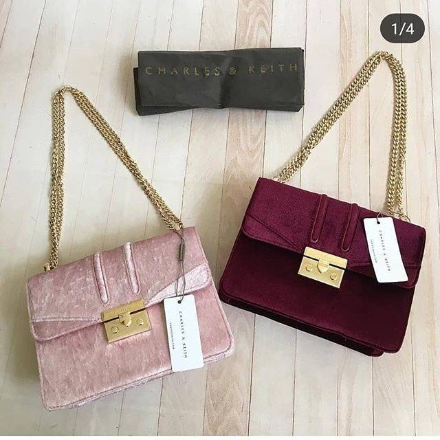  Charles  n keith  velvet ori charles  pushlock ori velvet 