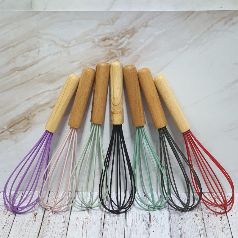 Simple silicone balloon whisk with wooden handle / pengocok telur silikon gagang kayu