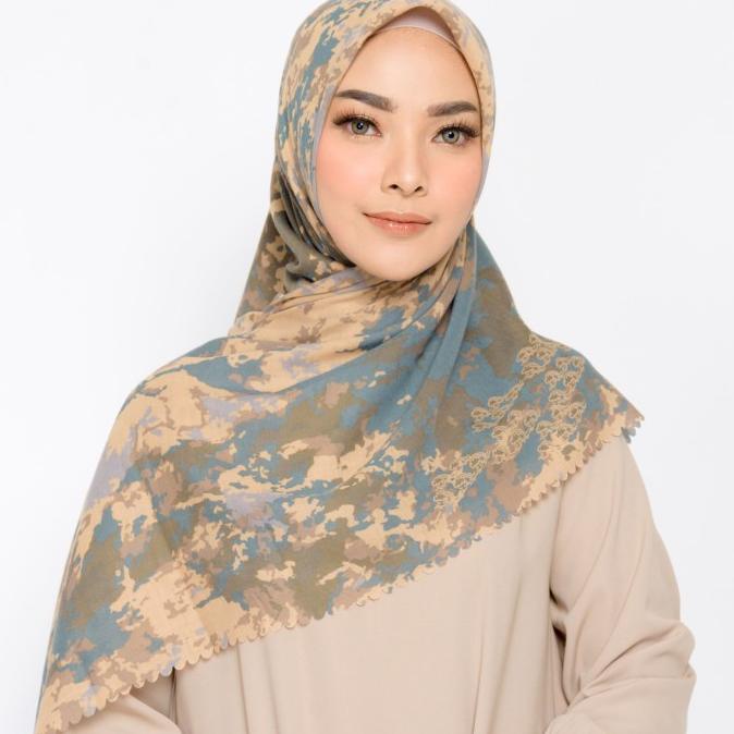 ZM Zaskia Mecca - Lamun Ombak Tortila Scarf Kerudung Segi Empat