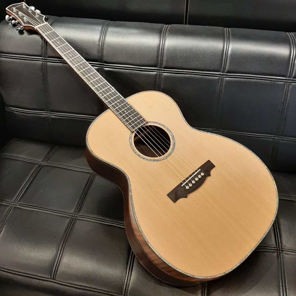 Gitar Akustik Avirama Adipati Series All Solid