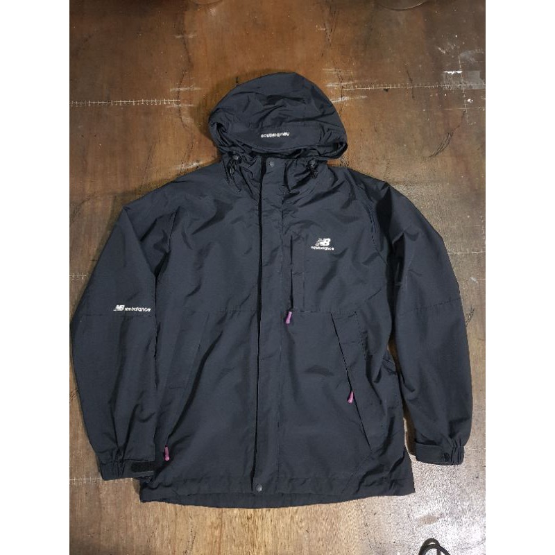 NEW BALANCE JAKET GUNUNG OUTDOOR SECOND/BEKAS ORIGINAL - UNGAS SECOND BRAND PREMIUM