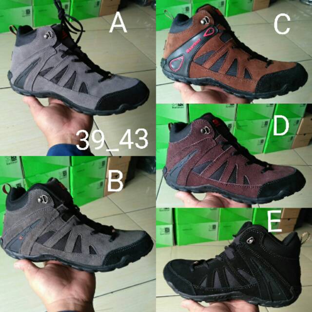 SEPATU GUNUNG SEPATU TRACKING KARIMOR