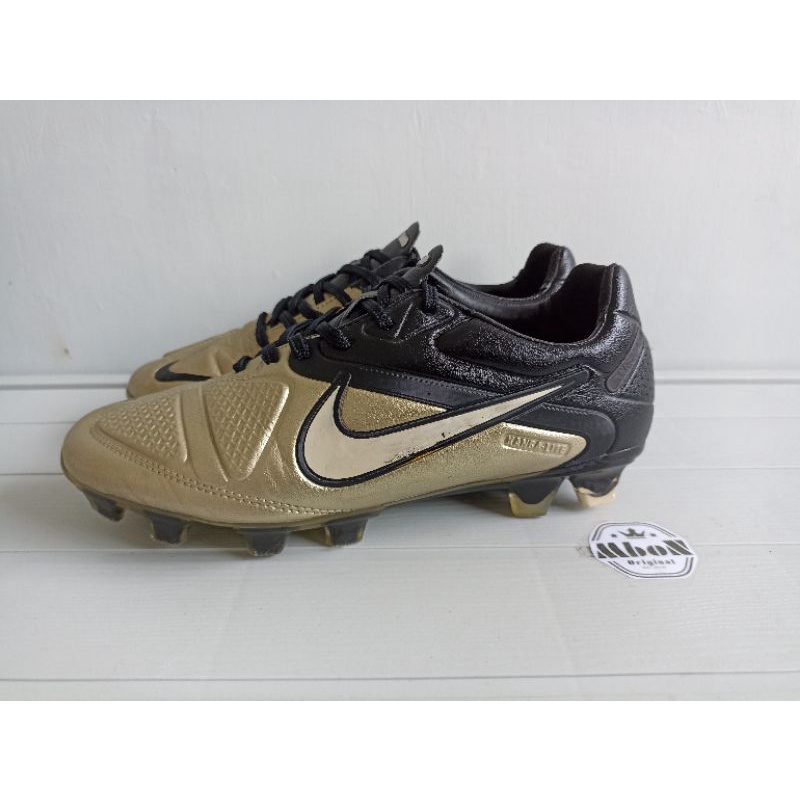 Sepatu Bola nike CTR 360 Maestri II