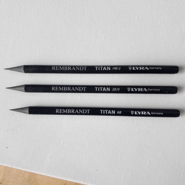 Pensil Graphite Lyra Titan