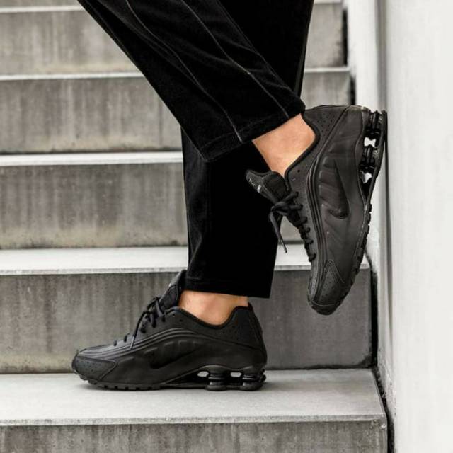 shox black