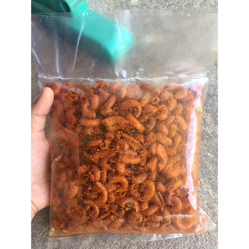 

makaroni pedas daun jeruk minyak kemasan 1/4kg