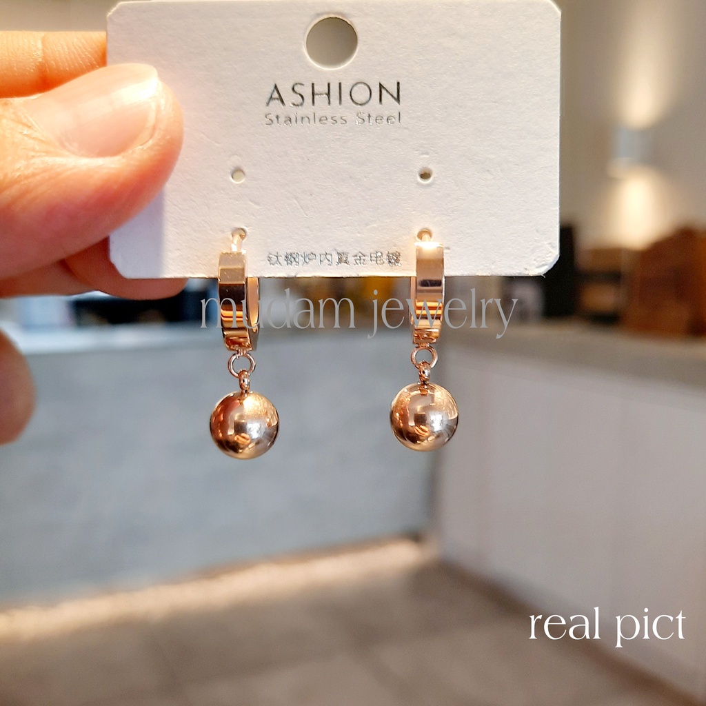 Anting Jepit Titanium Bentuk Iron Ball Tersedia Warna Rose Gold, Gold dan Silver