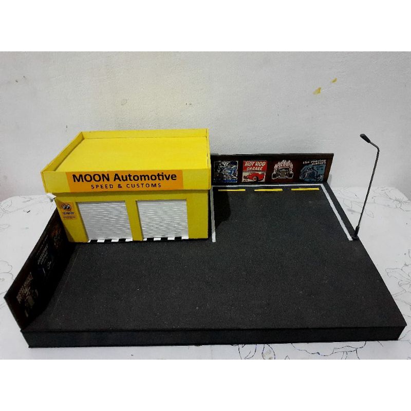 Diorama skala 1.64 Moon Eyes garage