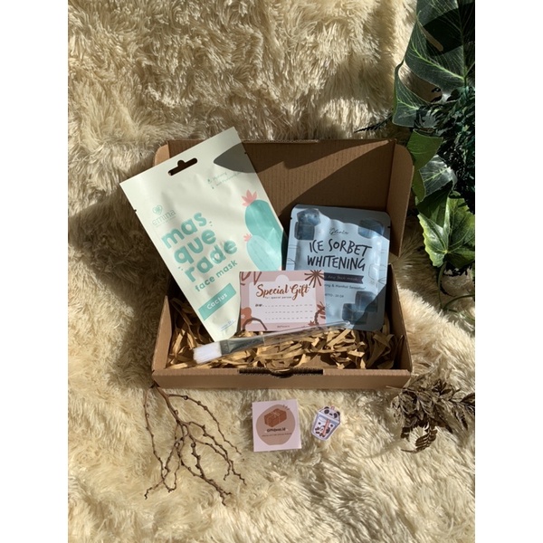 

GIFT BOX MURAH BY GIFTQUAS.ID SPECIAL GIFT FOR SPECIAL PERSON. HAMPERS MURAH Part 3