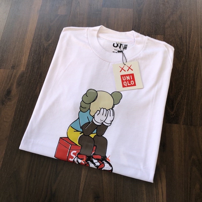 KAOS UNIQLO | BAJU UNIQLO | TSHIRT UNIQLO OVERSIZE-Crying color putih