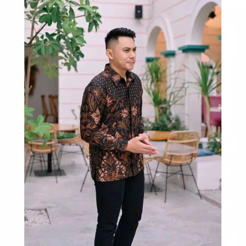 BATIK PRABU MESEM BATIK EXCLUSIVE WARNA HITAM BATIK PRIA LENGAN PANJANG C 41 KATUN HALUS PRIMISIMA