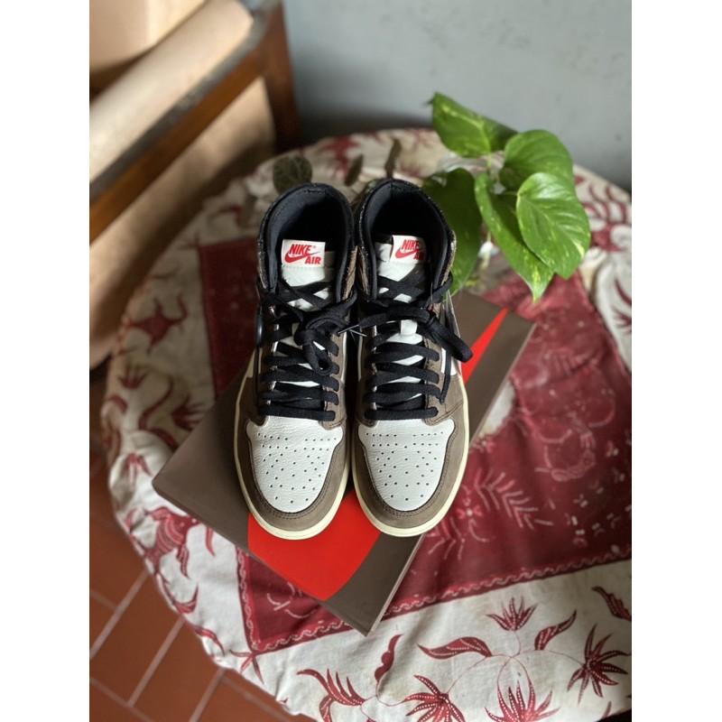 NIKE AIR JORDAN 1 HIGH OG TRAVIS SCOTT