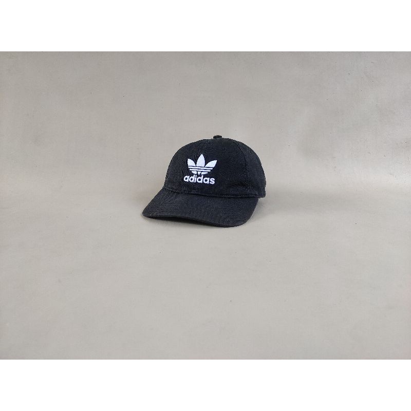 pesanan topi adidas trefoil