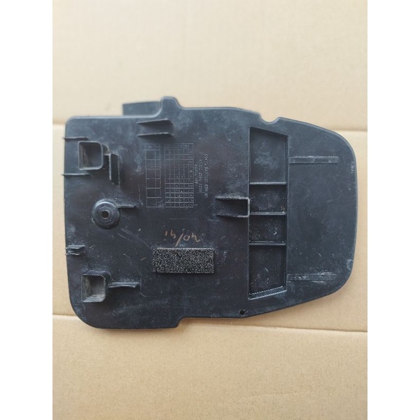 cover baterai aki/ cover accu motor honda beat karbu original bekas