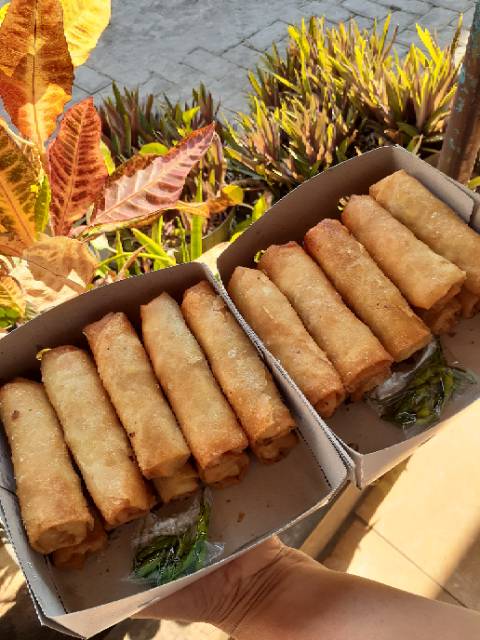 Lumpia Original Besar Harga Per Box Isi 10 Biji Shopee Indonesia