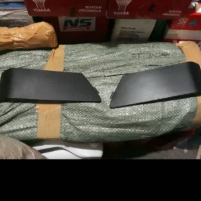 Tutup bemper bawah bumper cap Avanza tipe S 2008,2009,2010,2011 isi 2 (1 set kiri kanan)