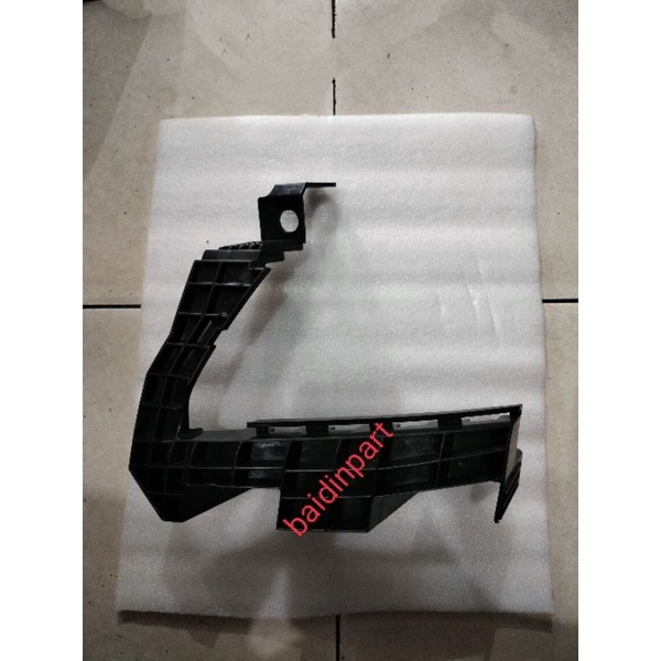 HOLDER FRONT BUMPER BREKET PANGKON HEADLAMP LAMPU UTAMA BEMPER DEPAN ERTIGA ORI ORIGINAL
