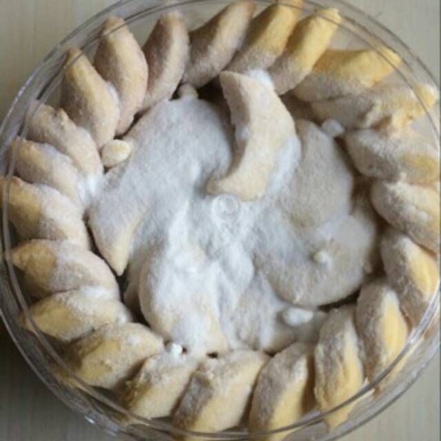 

Kue Putri Salju Wisman Homemade