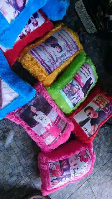 Bantal 30*30 Kombinasi Yelvo/rasfur