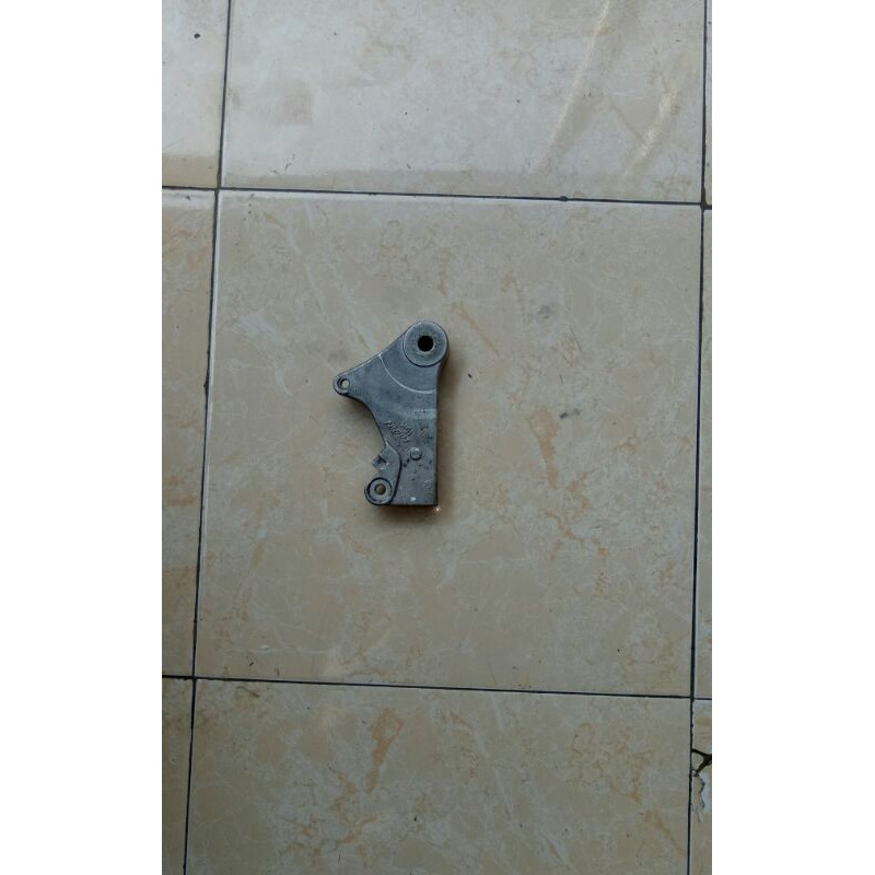 Breket kaliper cakram piringan belakang Shogun satria