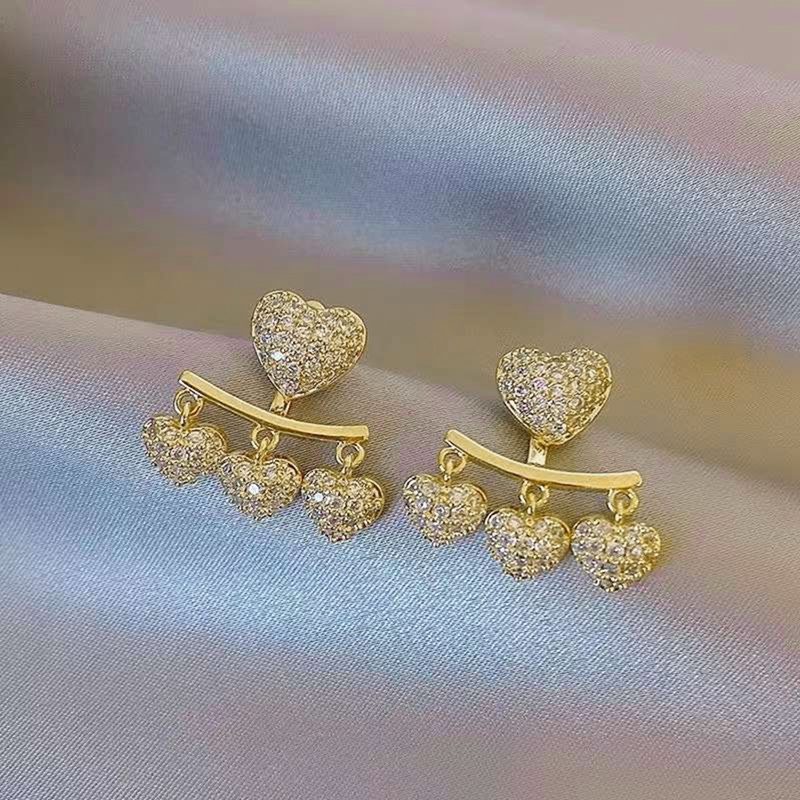 Anting Stud Rumbai Bentuk Hati Aksen Berlian Imitasi