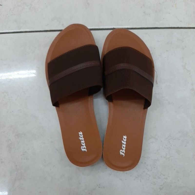 Bata Sandal Wanita Slip On Brown