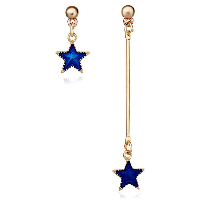 LRC Anting Tusuk Trendy Gold Color Star Shape Decorated Asymmetric