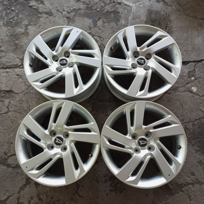 VELG MOBIL BEKAS STANDAR DAIHATSU ROCKY R16 PCD 4X100 VELG ONLY