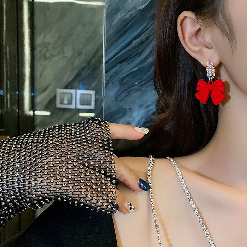 Anting Desain Pita Hitam Aksen Berlian Imitasi Bahan Logam Gaya Korea Untuk Wanita