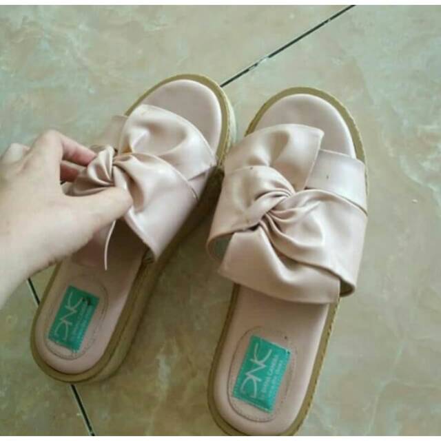 

DNCshoes